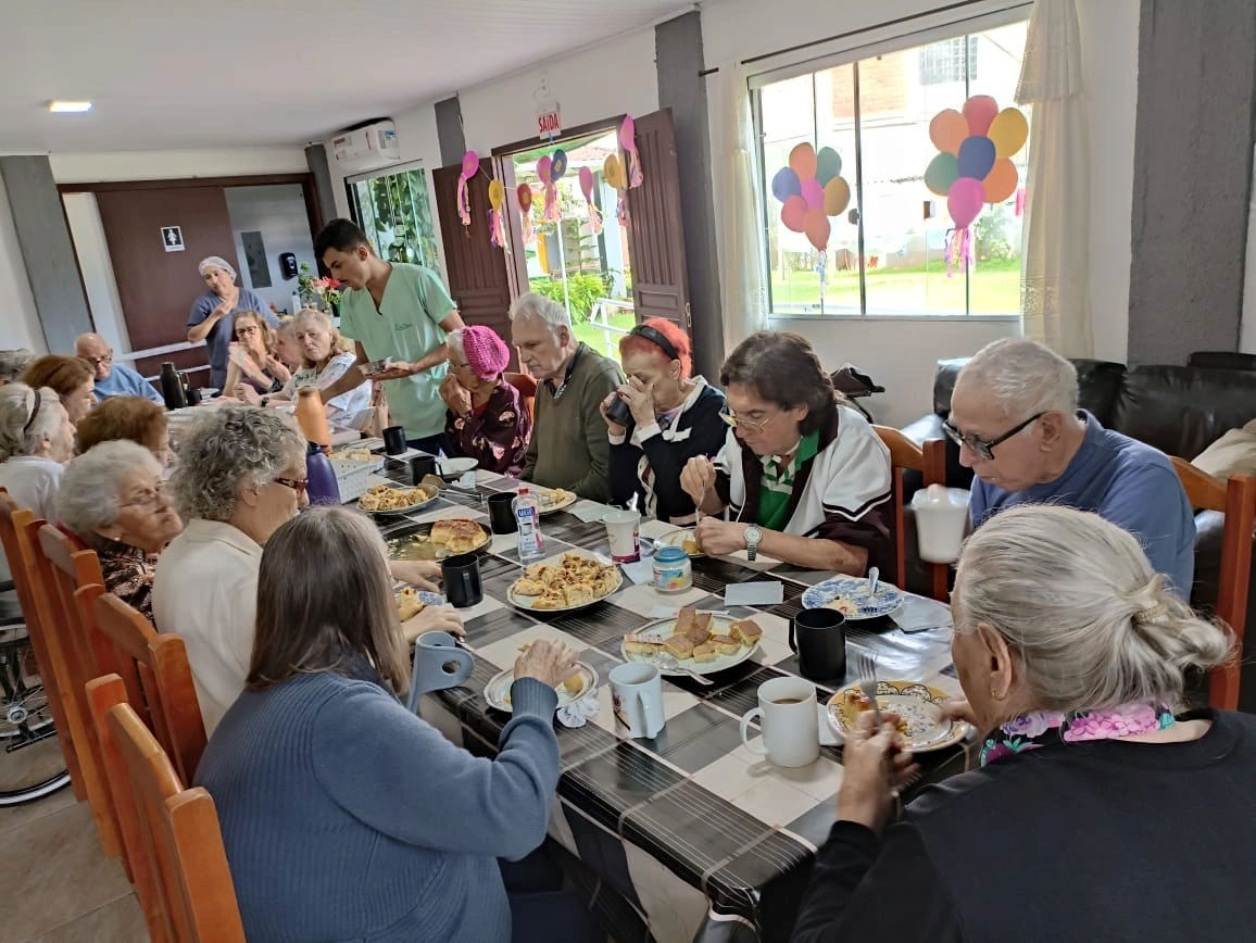 Enfermagem domiciliar para terceira idade